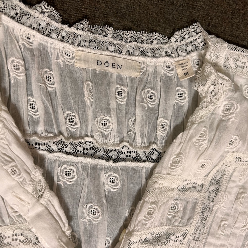 Beautiful Doen Modeste dress worn once. In great condition. Size Medium.